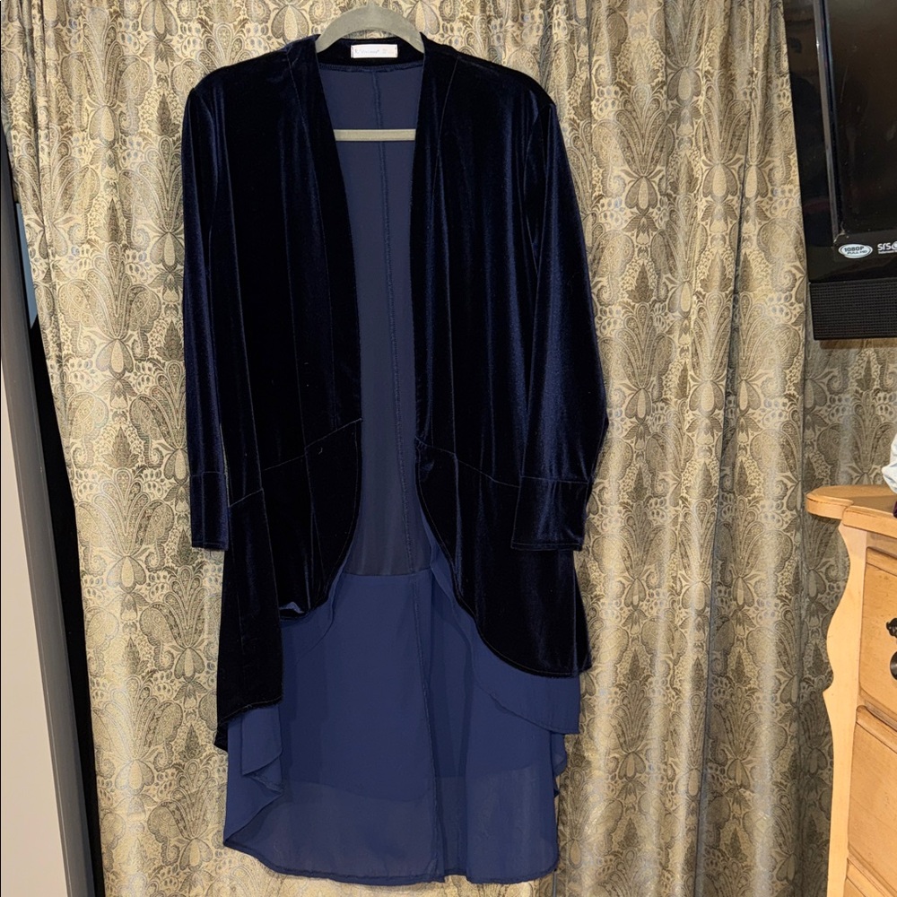 Elegant Navy Blue Velvet Cardigan